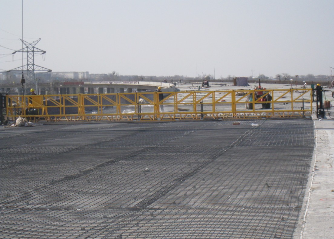 懸掛高頻整平機(jī)被中鐵二十幾個(gè)局集團(tuán)，中國(guó)路橋集團(tuán)選購(gòu)。